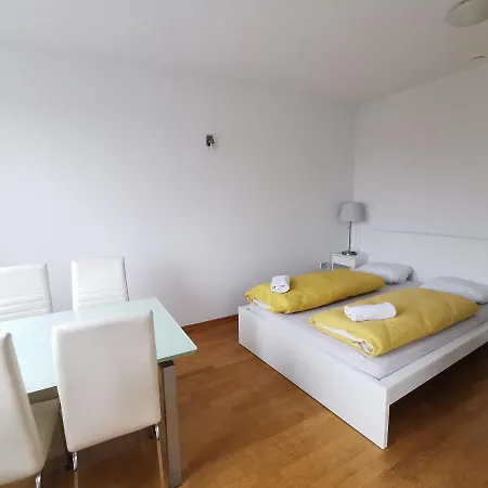 Trnovo Apartment With Free Parking Laibach Exterior foto
