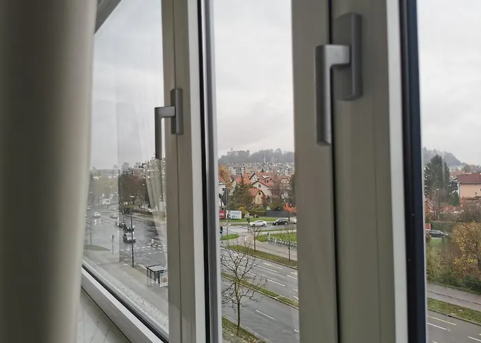 Trnovo Apartment With Free Parking