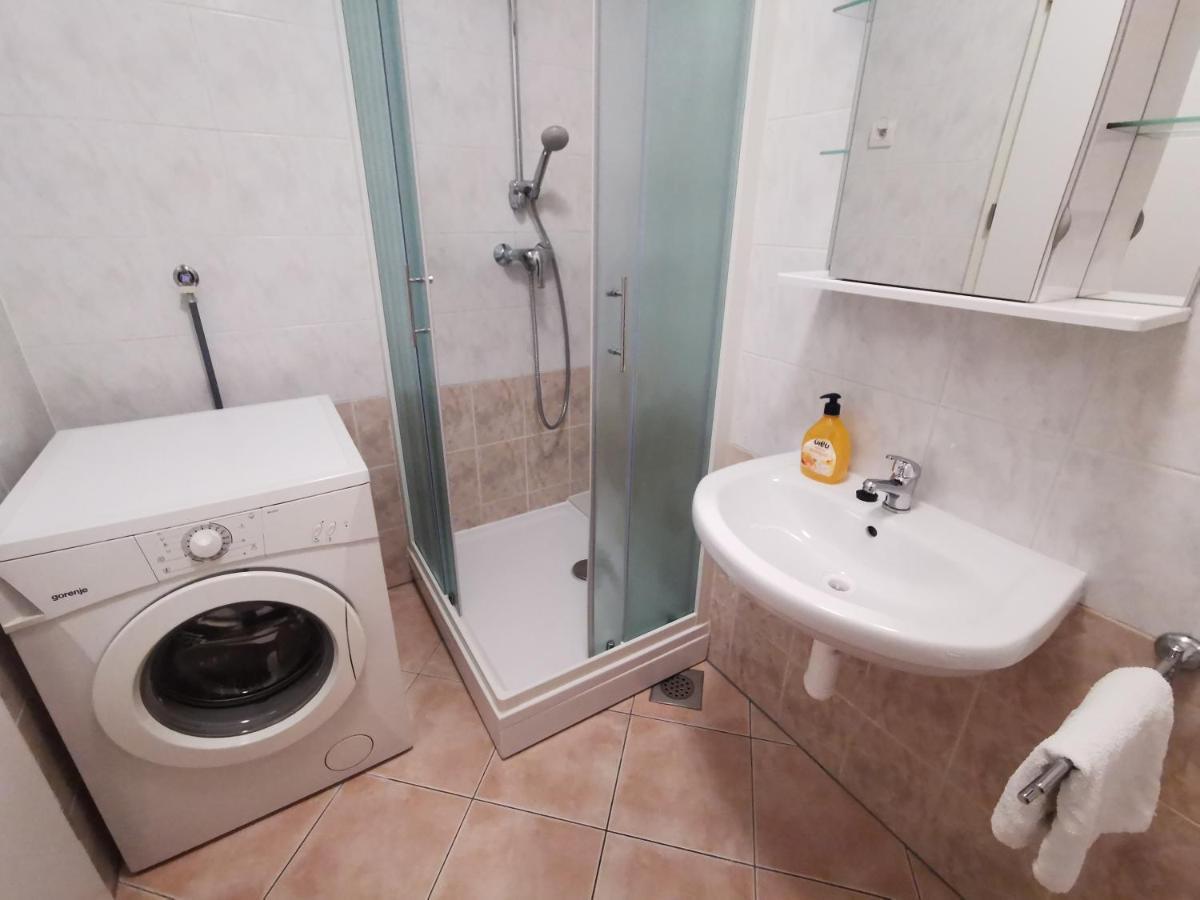 Trnovo With Free Parking Apartment